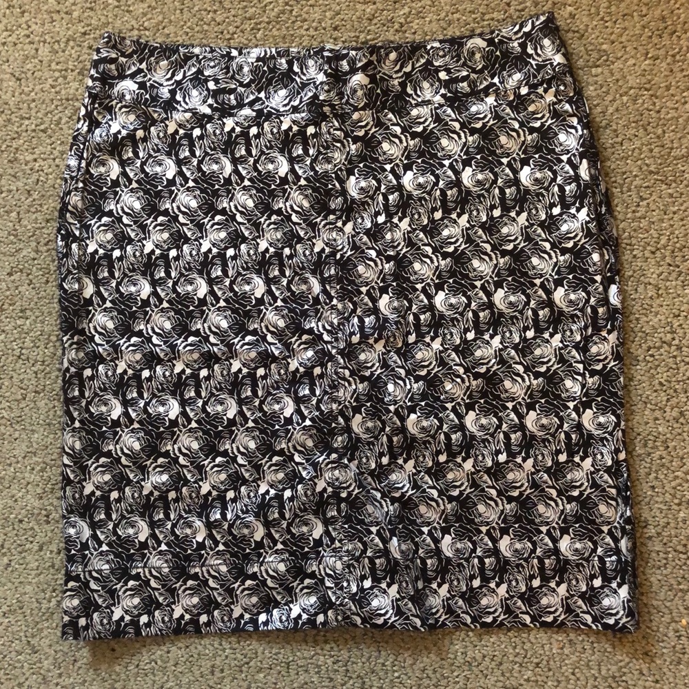 Tulle for ModCloth Silver Rose Print Skirt NWT